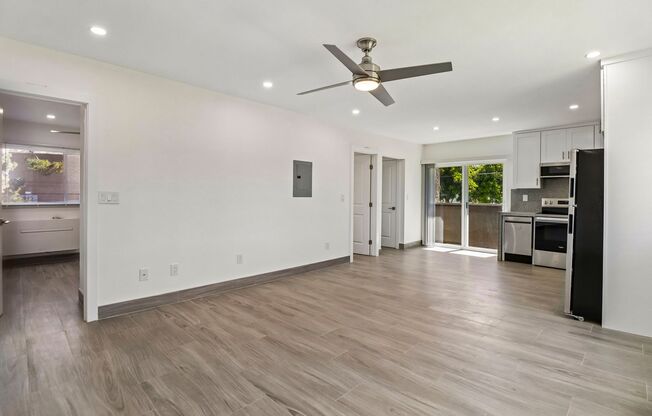 2 beds, 1 bath, 675 sqft, $2,300, Unit 18