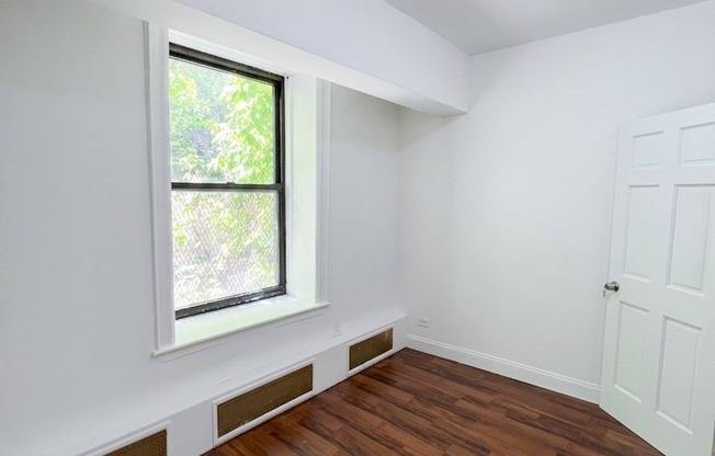 544 W 157 ST