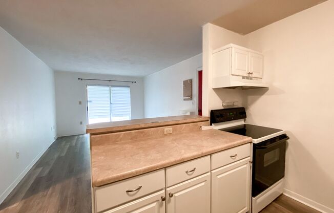 Campus Point E-1 - Pet Friendly!