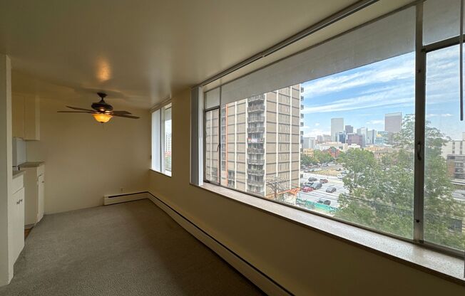 2 beds, 1 bath, 835 sqft, $1,295, Unit 712