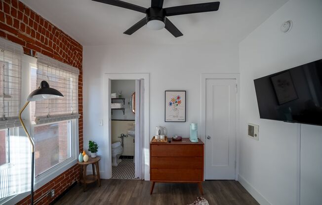 Studio, 1 bath, 275 sqft, $2,149, Unit 308A