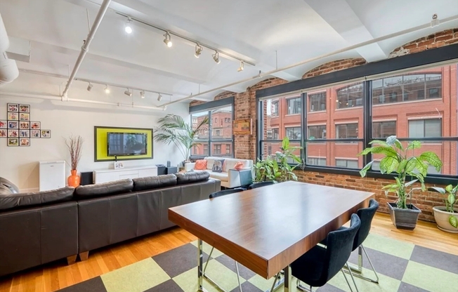 121 Beach St.