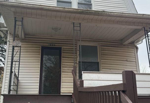 2 beds, 1 bath, $775