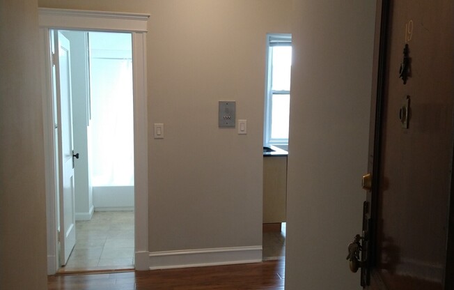 Studio, 1 bath, $2,300, Unit 19