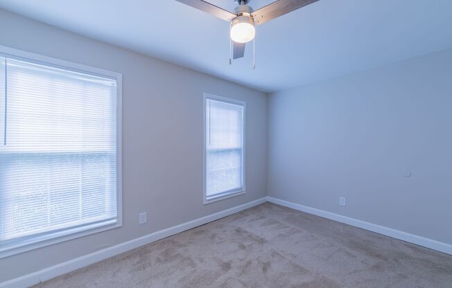 2 beds, 1 bath, 925 sqft, $1,350, Unit 821HLA