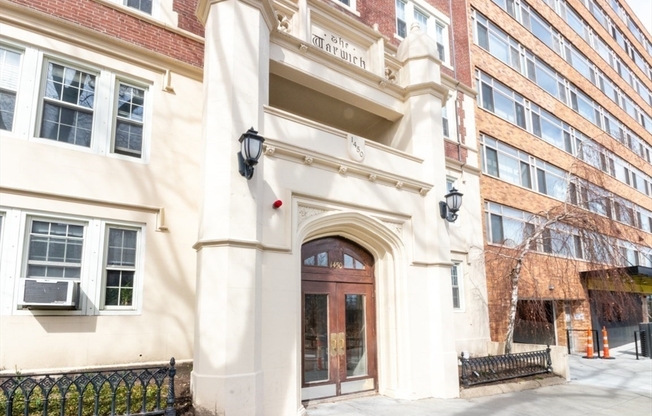 1 bed, 1 bath, 722 sqft, $2,600, Unit 603