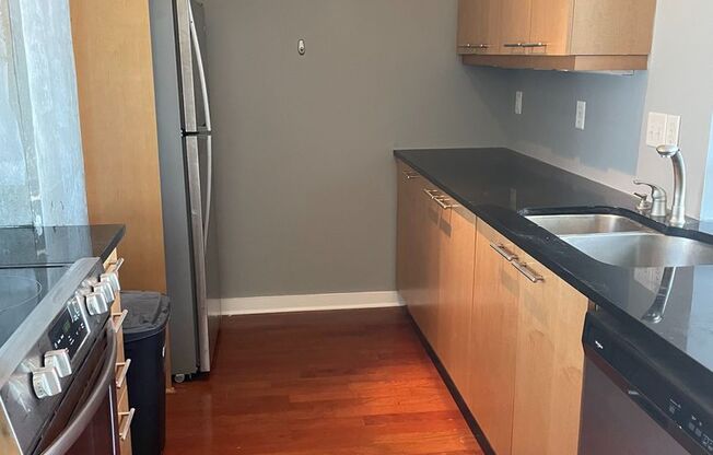 2 beds, 2 baths, $2,300, Unit # 7413