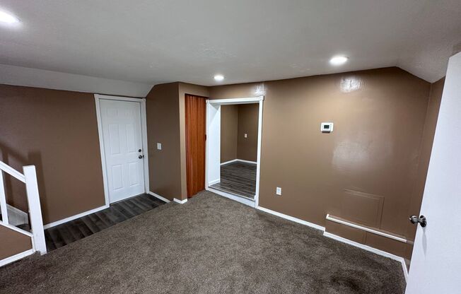 3 beds, 1 bath, $1,300