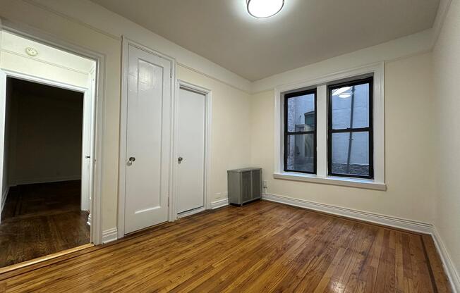 414 W 44 ST