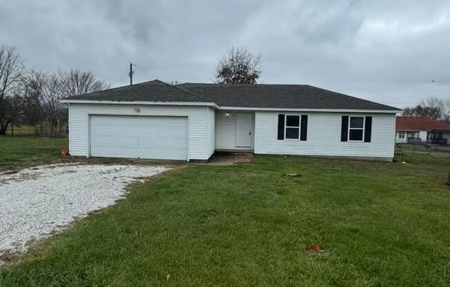 3 bedroom/2 bathroom/2 car garage