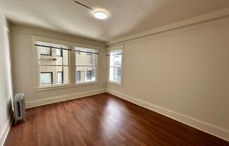 1112 LARKIN ST