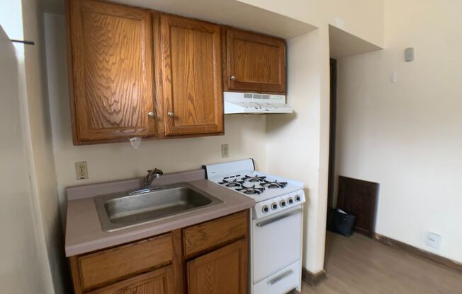 1604 E Kane Pl.