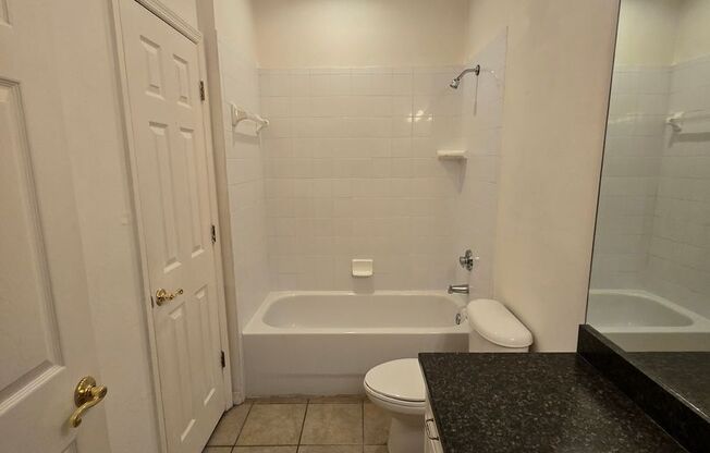 2 beds, 2 baths, $1,560, Unit UNIT 2