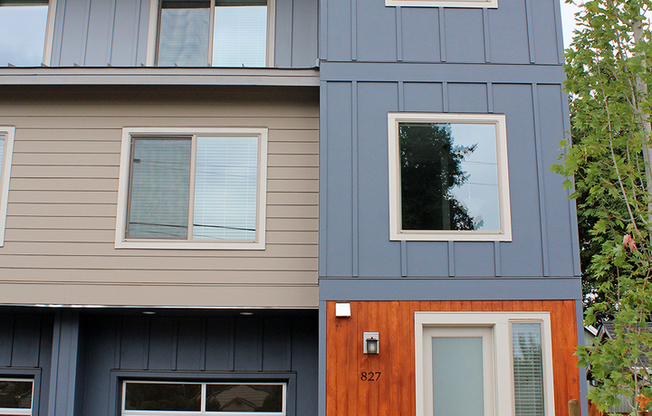 Beautiful New Construction 3 Bed, 2.5 Bath Townhouse in Convenient Location