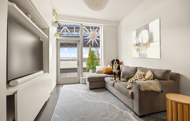 1 bed, 1 bath, 696 sqft, $7,000, Unit 7B