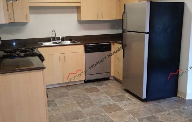 2 beds, 1 bath, 901 sqft, $1,450, Unit F-121