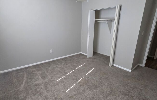 1 bed, 1 bath, 800 sqft, $800, Unit 08