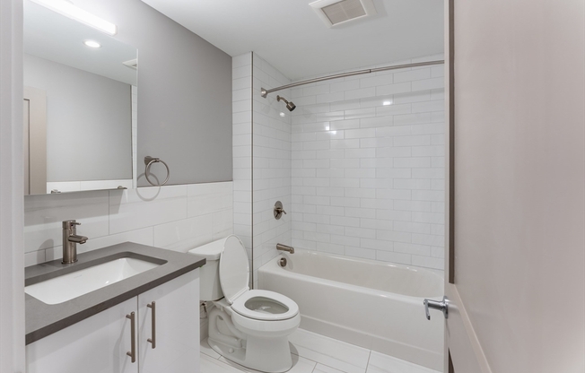 2 beds, 1.5 baths, 775 sqft, $4,500, Unit 430