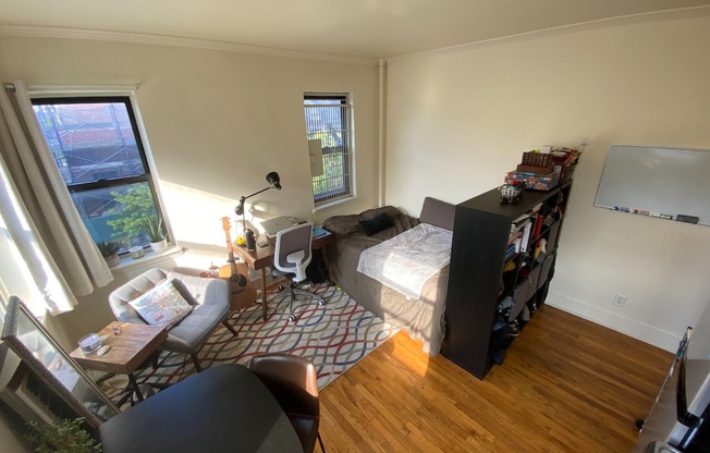 Studio, 1 bath, $2,600, Unit 2B