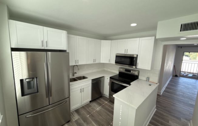 2209 BELLEAIR RD