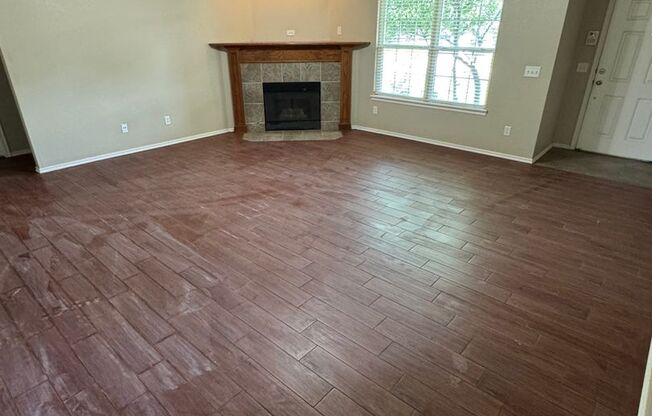 3 bedroom 2 bath home close to campus