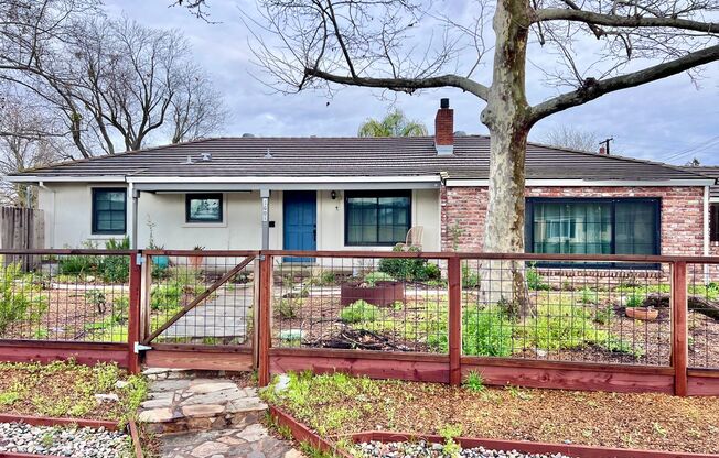 3 Bed / 1.5 Bath | Thornwood Terrace Home Available Now