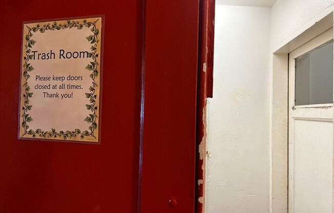 Studio, 1 bath, 400 sqft, $875, Unit 710