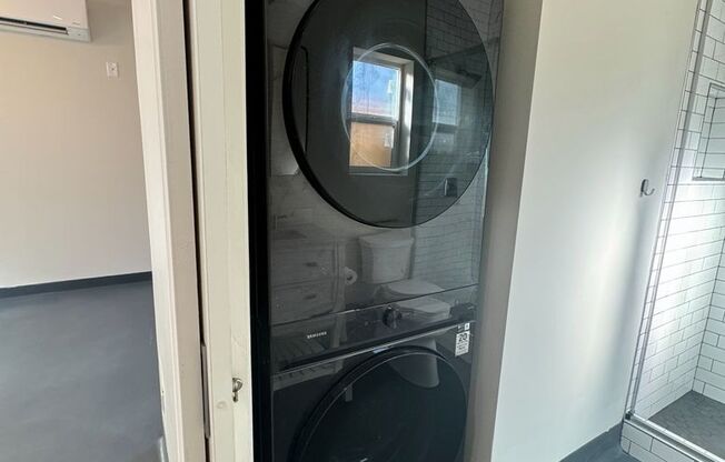 Studio, 1 bath, $1,400