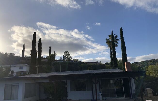 4 beds, 2.5 baths, 2,569 sqft, $5,500