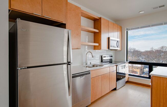 1 bed, 1 bath, 658 sqft, $1,445, Unit B517