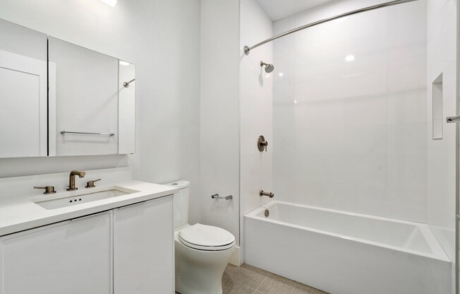 2 beds, 1 bath, 985 sqft, $3,400, Unit 305