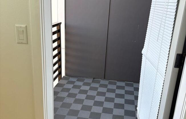 Studio, 1 bath, 264 sqft, $1,306, Unit 609