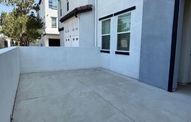 3 beds, 2 baths, 1,300 sqft, $3,815, Unit 3101