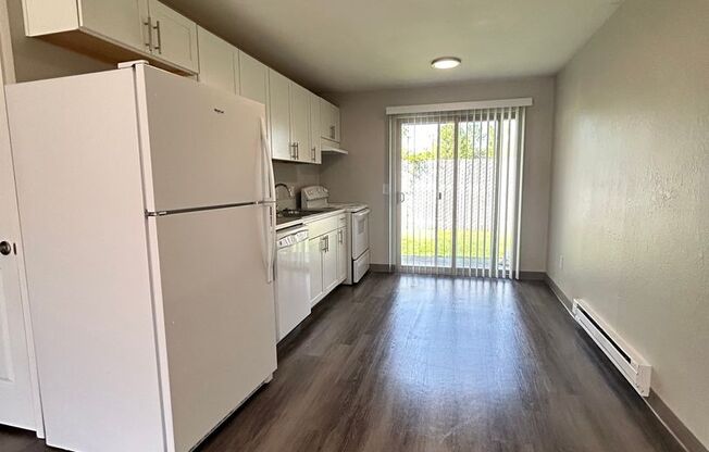 2 beds, 1 bath, 675 sqft, $1,425, Unit 39