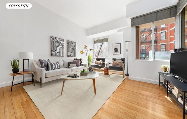 2 beds, 1 bath, 836 sqft, $5,450, Unit TH1F