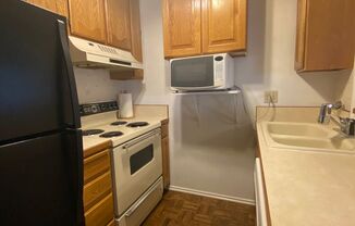 1 bed, 2 baths, $1,350