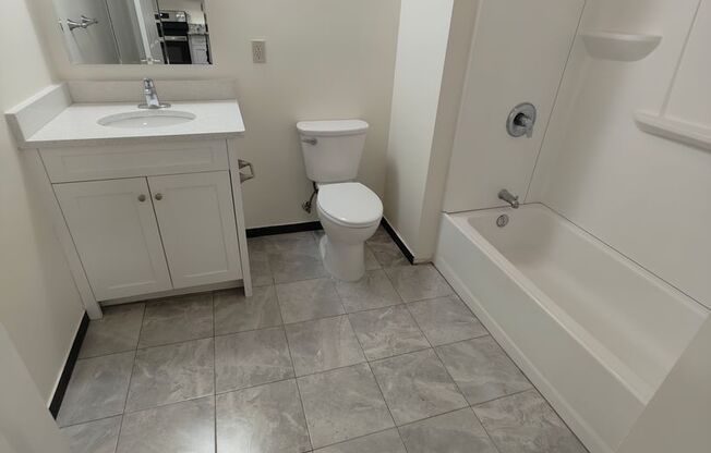 1 bed, 1 bath, 500 sqft, $1,550, Unit O-105