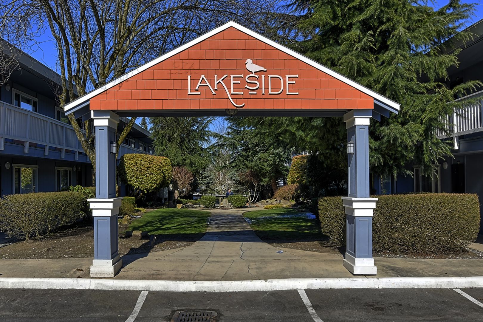 Charming 2 Bdrm Everett Condo - Budget Friendly!