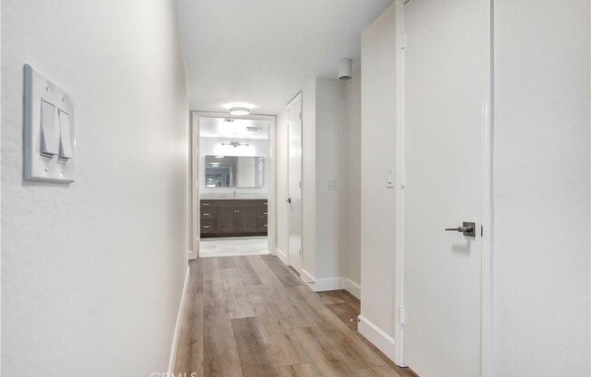 1277 S BEVERLY GLN BLVD