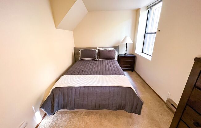 2 beds, 1 bath, 788 sqft, $2,395, Unit 102