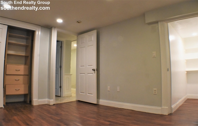 2 beds, 1 bath, 900 sqft, $3,600, Unit G