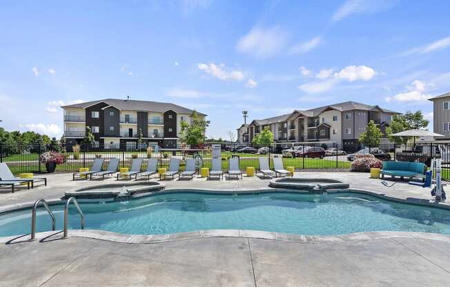 SPACIOUS FLOOR PLANS DESIGNED FOR LIVING, THOUGHTFULLY CONSTRUCTED AMENITIES, AND A CONVENIENT LOCATION ALL IN ONE