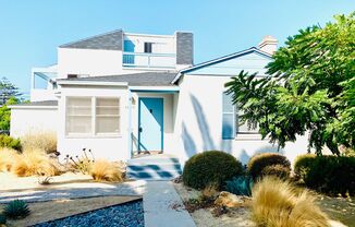 FANTASTIC 2 BD/1 BA CONDO IN CROWN POINT! 1 CAR GARAGE INCLUDED! $3,495/mo