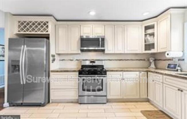 842 WOODLANE RD