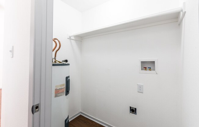 2 beds, 2 baths, $1,749, Unit 1901B