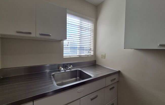 Studio, 1 bath, $1,425, Unit 209
