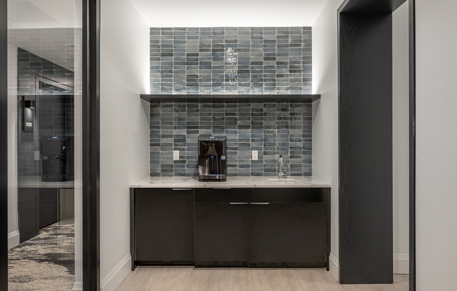 Studio, 1 bath, 485 sqft, $2,000, Unit 505