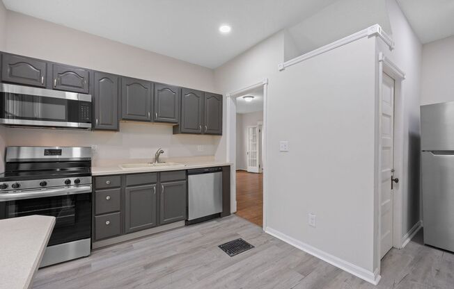 3 beds, 1 bath, $1,395