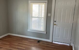 2 beds, 1 bath, $1,050