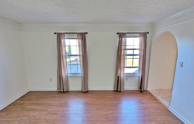 105 WOODBINE DR